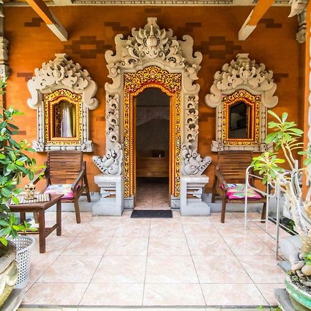 Pondok Wisata Elsa 2 Hotel Lovina  Exterior photo