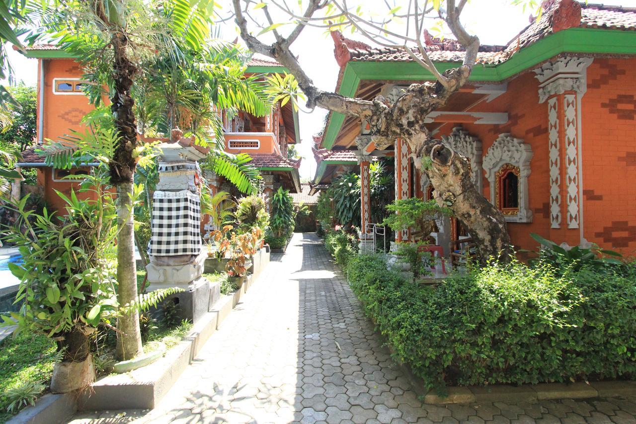 Pondok Wisata Elsa 2 Hotel Lovina  Exterior photo