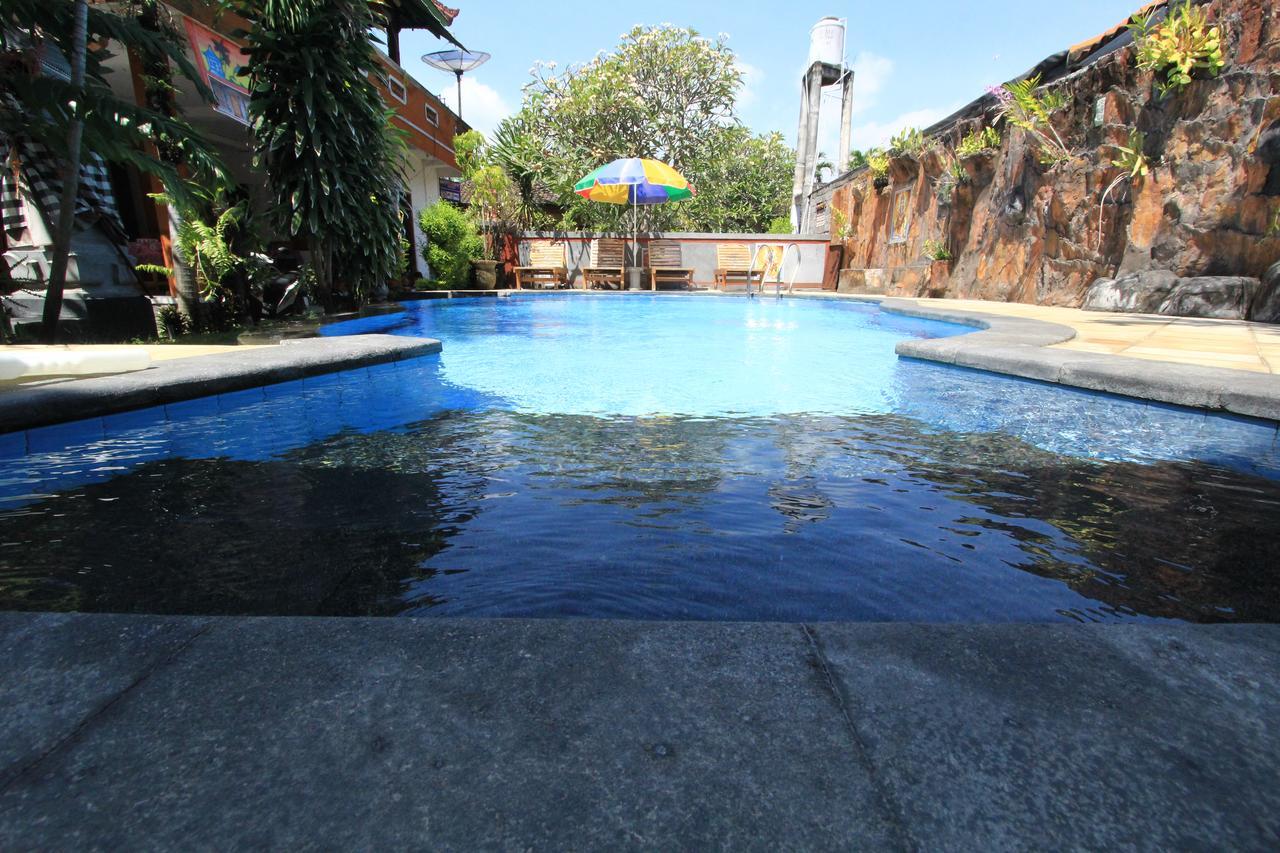 Pondok Wisata Elsa 2 Hotel Lovina  Exterior photo